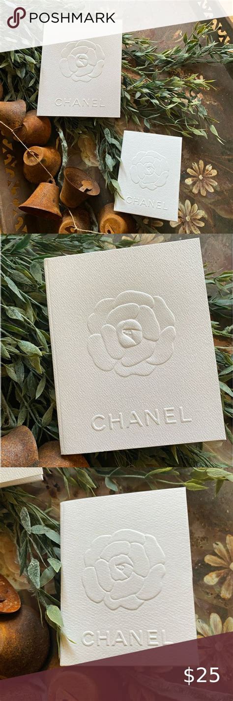 chanel card holder flower